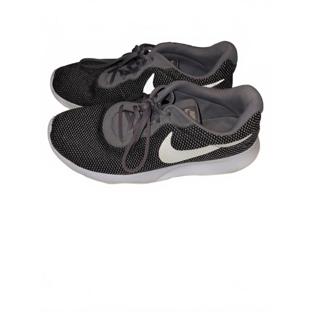 Nike TANJUN RUN  Women's‎ Size 9 Running Shoes Grey WHITE